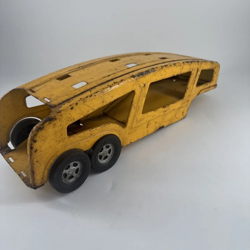 Vintage Structo Car Transporter Semi Yellow Pressed Steel Trailer 16